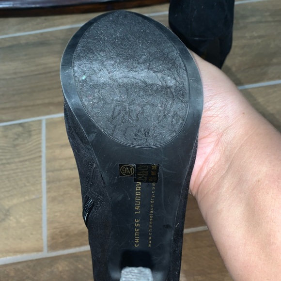 Black ankle boots-suede material - Picture 9 of 9